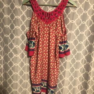 Francesa’s pink cold shoulder. Beaded. Lilly style